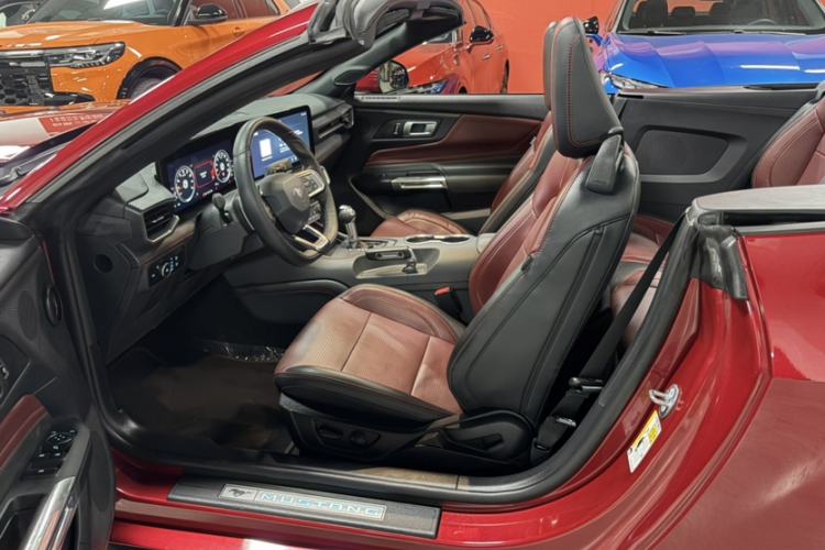 Used Ford Mustang 2024 2.3T EcoBoost Convertible Sport Edition Interior 5