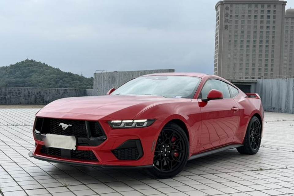 Ford Mustang 2024