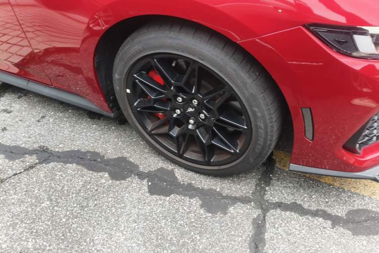 Used Ford Mustang 2024 2.3T EcoBoost Convertible Sport Edition Right Front Wheel Hub