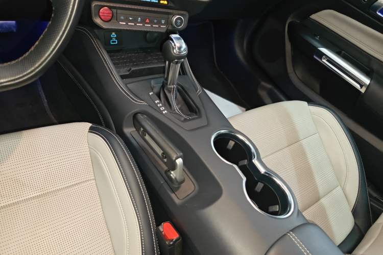 Used Ford Mustang 2024 2.3T EcoBoost Convertible Sport Edition Gear Lever