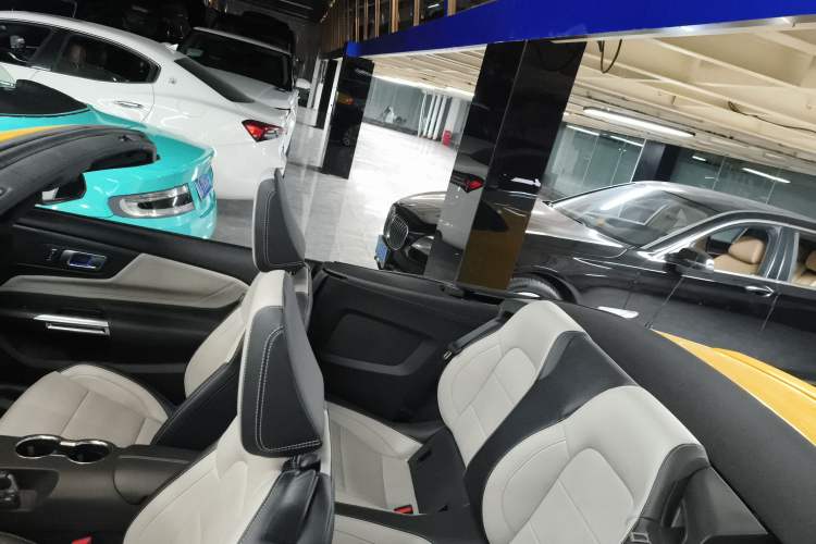 Used Ford Mustang 2024 2.3T EcoBoost Convertible Sport Edition Roof