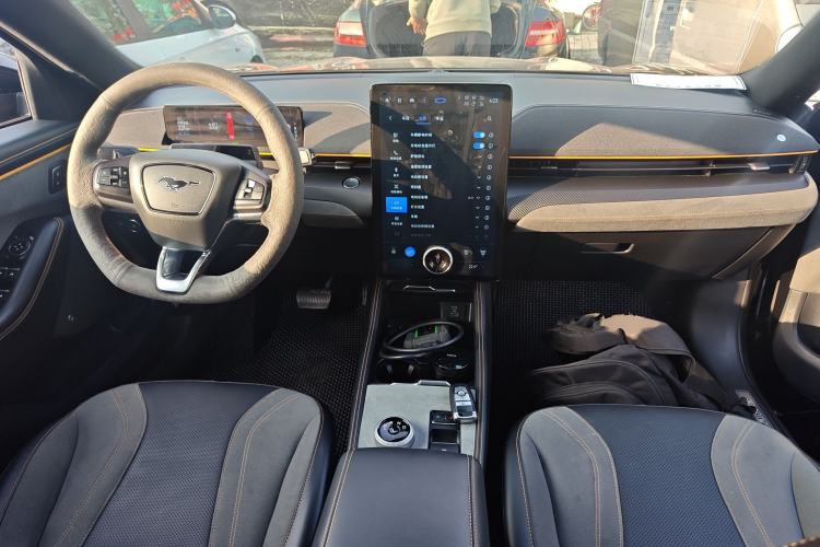 Used Ford Mustang Mach-E 2024 Windstorm Version (Ultra-Long Range) Center Console