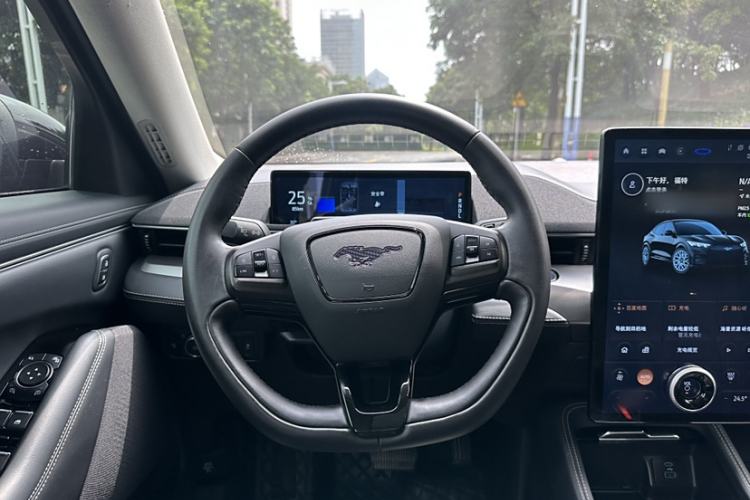 Used Ford Mustang Mach-E 2021 Leap Edition Rear-Drive Version (Standard Range) Interior 2