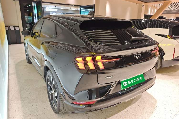 Used Ford Mustang Mach-E 2021 Chasing Wind All-Wheel-Drive Luxury Edition (Long-Range) Exterior 2