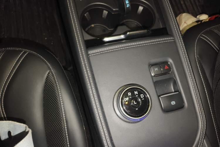 Used Ford Mustang Mach-E 2021 AION Y Plus Rear-Drive Luxury Edition (Long Range) Gear Lever