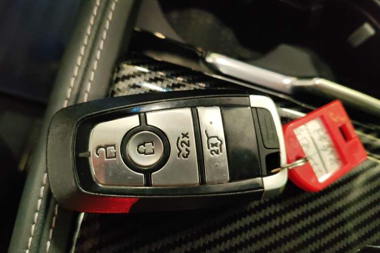 Used Ford Mustang Mach-E 2021 AION Y Plus Rear-Drive Luxury Edition (Long Range) Interior 1