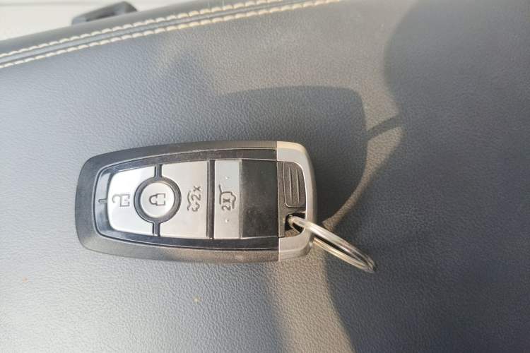 Used Ford Mustang Mach-E 2021 AION Y Plus Rear-Drive Luxury Edition (Long Range) Interior 1