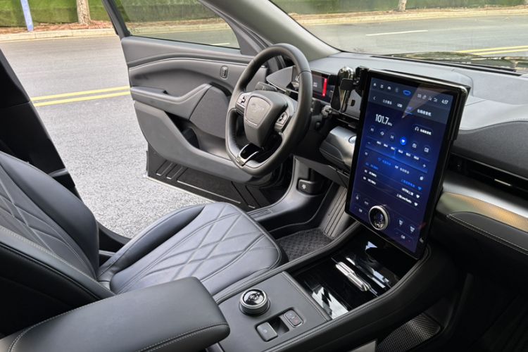 Used Ford Mustang Mach-E 2021 Leap Edition Rear-Drive Version (Standard Range) Interior 12