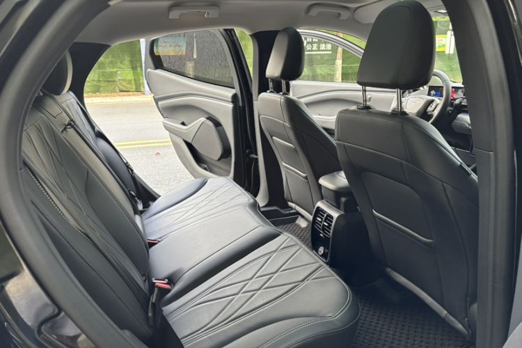 Used Ford Mustang Mach-E 2021 Leap Edition Rear-Drive Version (Standard Range) Interior 3