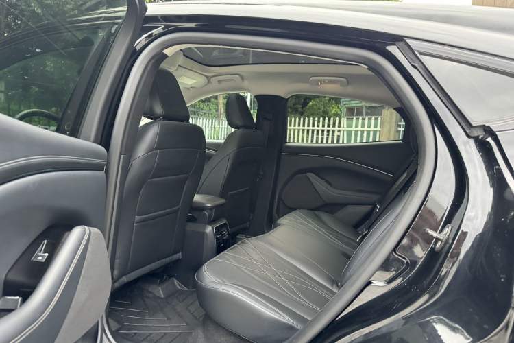 Used Ford Mustang Mach-E 2021 Leap Edition Rear-Drive Version (Standard Range) Interior 3