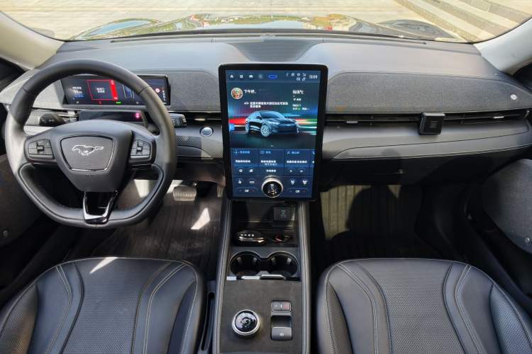 Used Ford Mustang Mach-E 2021 AION Y Plus Rear-Drive Luxury Edition (Long Range) Interior 3