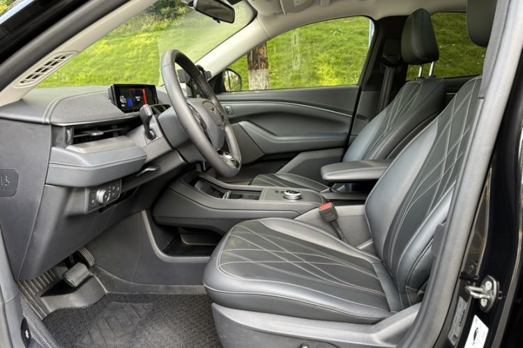 Used Ford Mustang Mach-E 2021 Leap Edition Rear-Drive Version (Standard Range) Interior 8