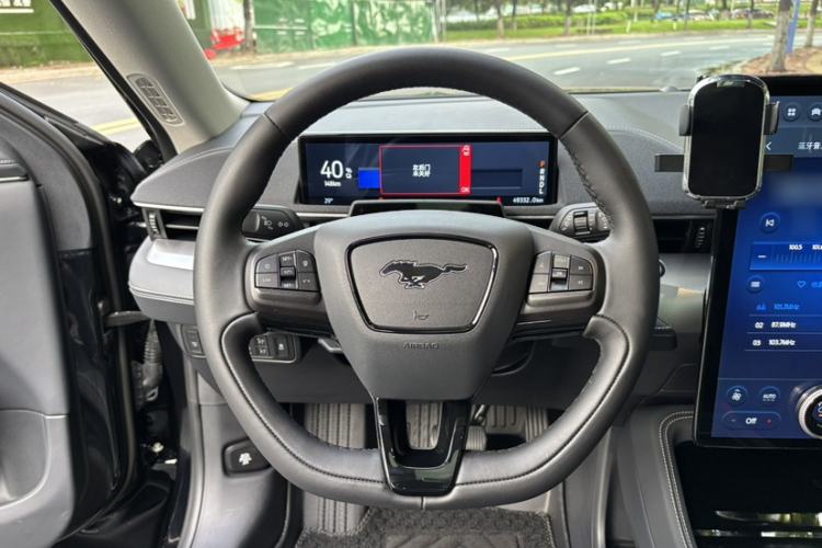 Used Ford Mustang Mach-E 2021 Leap Edition Rear-Drive Version (Standard Range) Interior 9