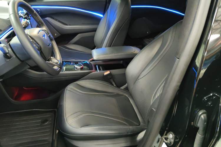 Used Ford Mustang Mach-E 2021 AION Y Plus Rear-Drive Luxury Edition (Long Range) Left Front Seat