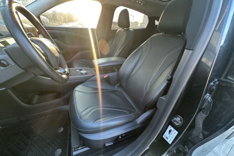 Used Ford Mustang Mach-E 2021 AION Y Plus Rear-Drive Luxury Edition (Long Range) Left Front Seat