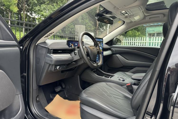 Used Ford Mustang Mach-E 2021 Leap Edition Rear-Drive Version (Standard Range) Left Front Seat
