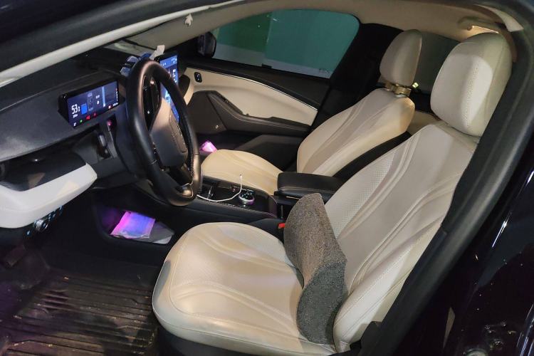 Used Ford Mustang Mach-E 2021 AION Y Plus Rear-Drive Luxury Edition (Long Range) Left Front Seat