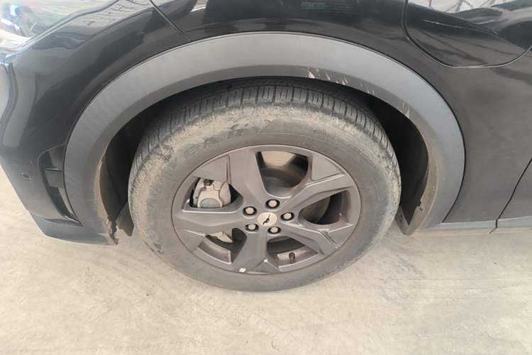 Used Ford Mustang Mach-E 2021 Leap Edition Rear-Drive Version (Standard Range) Left Front Wheel Hub