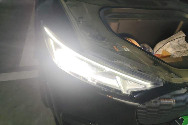 Used Ford Mustang Mach-E 2021 AION Y Plus Rear-Drive Luxury Edition (Long Range) Right Front Headlight