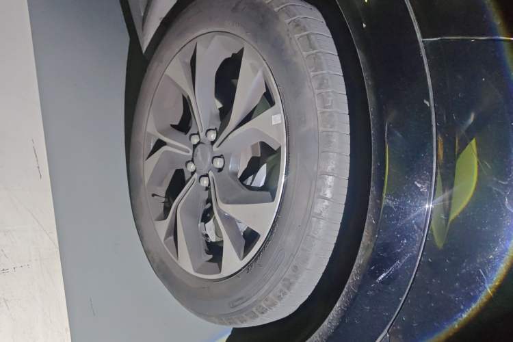 Used Ford Mustang Mach-E 2021 AION Y Plus Rear-Drive Luxury Edition (Long Range) Right Front Wheel Hub