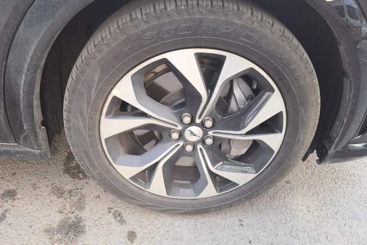 Used Ford Mustang Mach-E 2021 AION Y Plus Rear-Drive Luxury Edition (Long Range) Right Front Wheel Hub