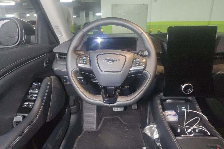 Used Ford Mustang Mach-E 2021 AION Y Plus Rear-Drive Luxury Edition (Long Range) Steering Wheel