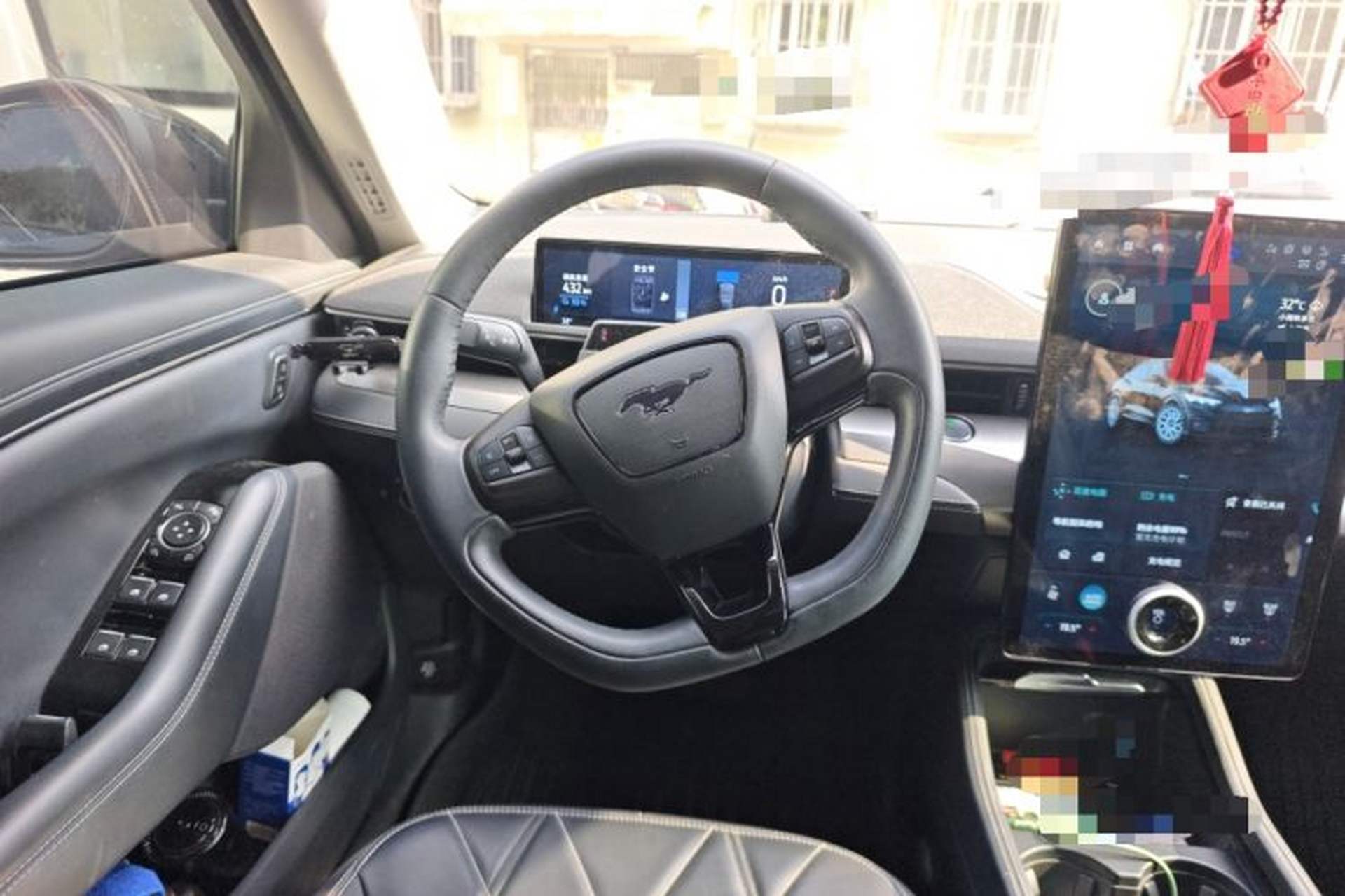 Used Ford Mustang Mach-E 2021 Leap Edition Rear-Drive Version (Standard Range) Steering Wheel