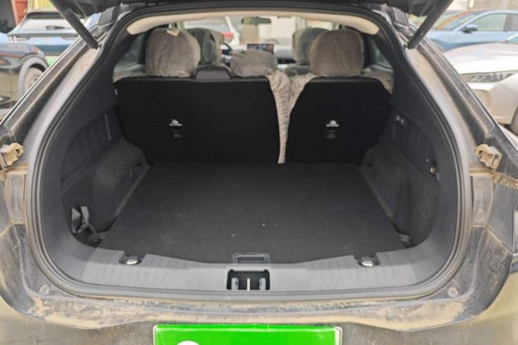 Used Ford Mustang Mach-E 2021 Leap Edition Rear-Drive Version (Standard Range) Trunk