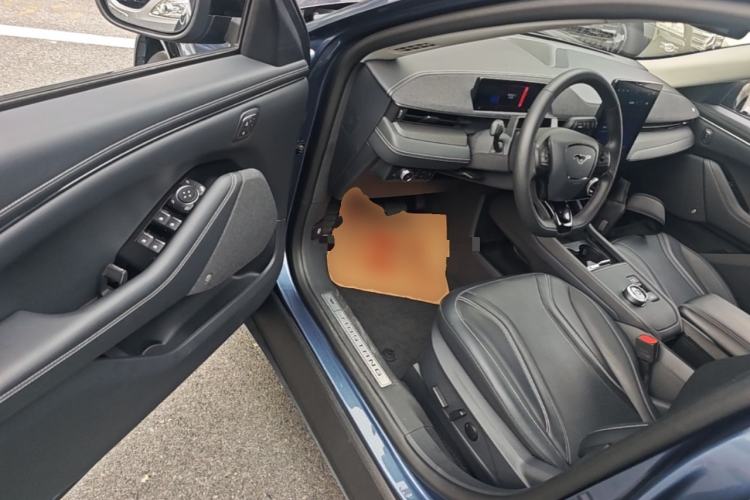 Used Ford Mustang Mach-E 2021 AION Y Plus Rear-Drive Luxury Edition (Long Range) Driver Seat