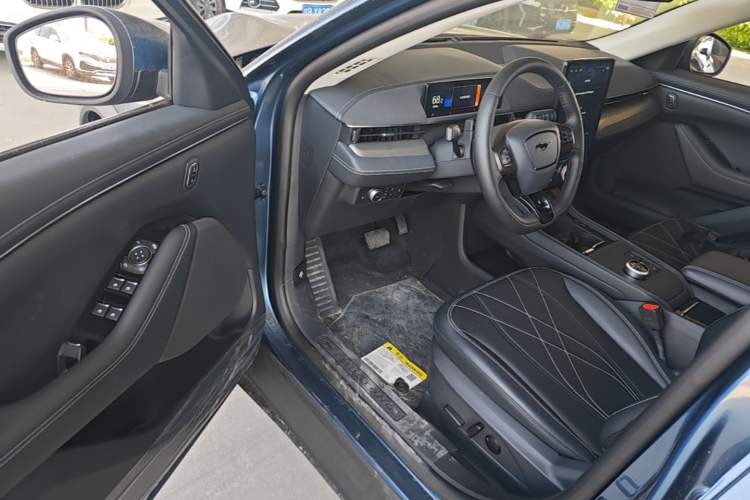 Used Ford Mustang Mach-E 2021 Leap Edition Rear-Drive Version (Standard Range) Driver Seat