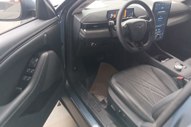 Used Ford Mustang Mach-E 2021 Leap Edition Rear-Drive Version (Standard Range) Driver Seat