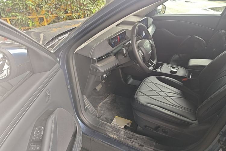 Used Ford Mustang Mach-E 2021 Leap Edition Rear-Drive Version (Standard Range) Driver Seat