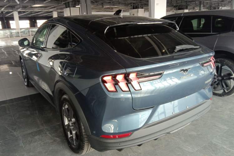 Used Ford Mustang Mach-E 2021 Leap Edition Rear-Drive Version (Standard Range) Exterior 2