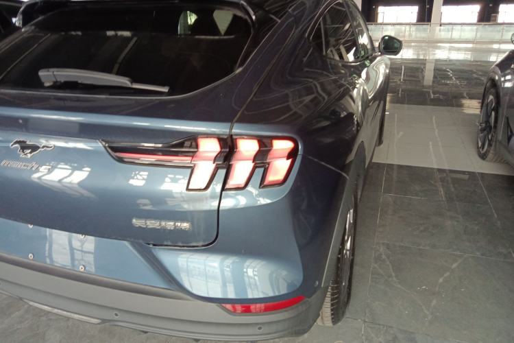 Used Ford Mustang Mach-E 2021 Leap Edition Rear-Drive Version (Standard Range) Exterior 3