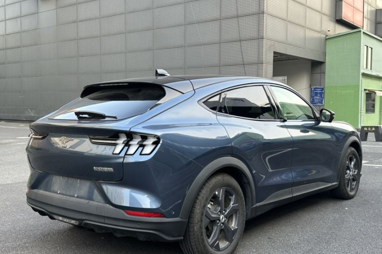 Used Ford Mustang Mach-E 2021 Leap Edition Rear-Drive Version (Standard Range) Exterior 4