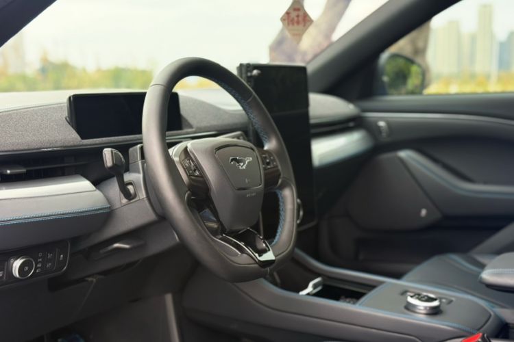 Used Ford Mustang Mach-E 2021 GT Model Exterior 9