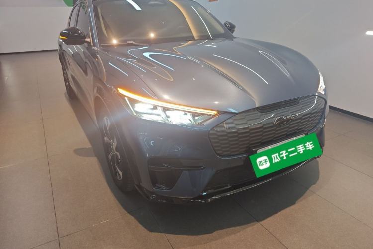 Used Ford Mustang Mach-E 2021 AION Y Plus Rear-Drive Luxury Edition (Long Range) Front Right 45 Deg