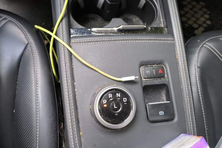 Used Ford Mustang Mach-E 2021 AION Y Plus Rear-Drive Luxury Edition (Long Range) Gear Lever