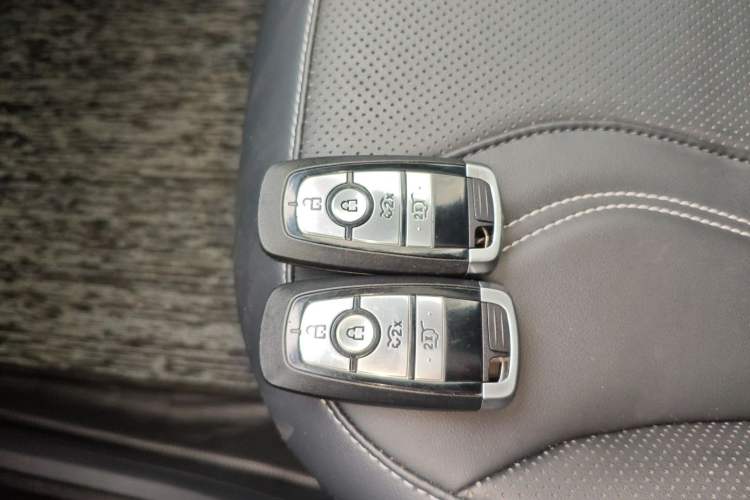 Used Ford Mustang Mach-E 2021 AION Y Plus Rear-Drive Luxury Edition (Long Range) Interior 1