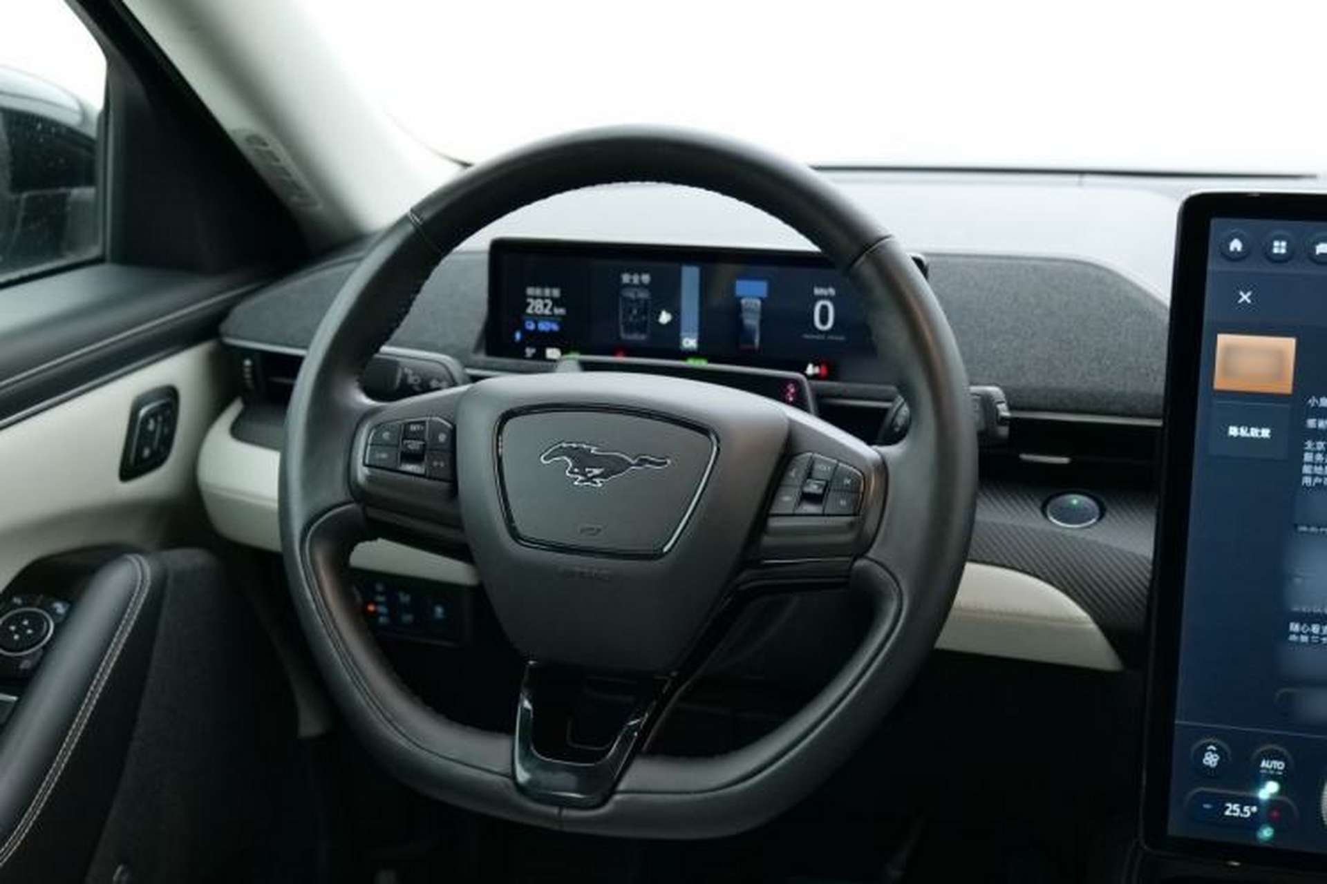 Used Ford Mustang Mach-E 2021 AION Y Plus Rear-Drive Luxury Edition (Long Range) Interior 4