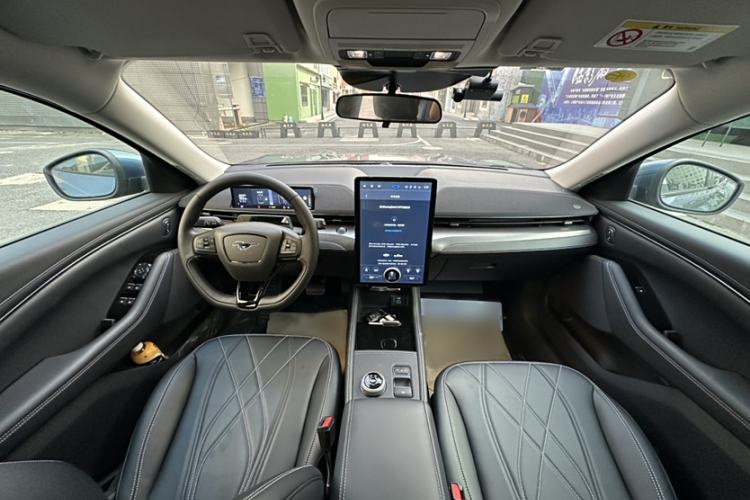 Used Ford Mustang Mach-E 2021 Leap Edition Rear-Drive Version (Standard Range) Interior 4