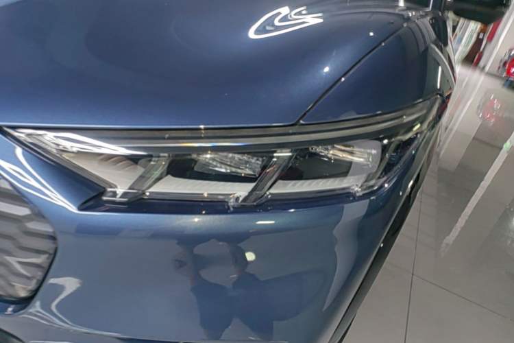 Used Ford Mustang Mach-E 2021 AION Y Plus Rear-Drive Luxury Edition (Long Range) Left Front Headlight