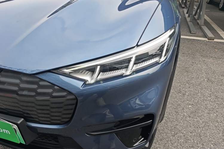 Used Ford Mustang Mach-E 2021 AION Y Plus Rear-Drive Luxury Edition (Long Range) Left Front Headlight