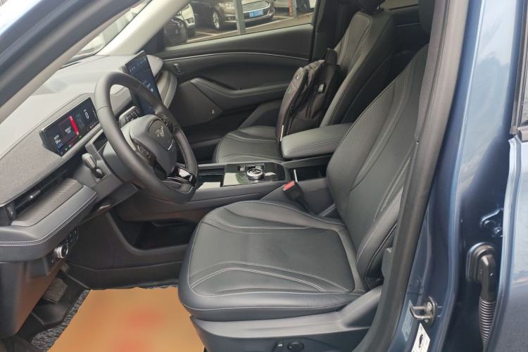 Used Ford Mustang Mach-E 2021 AION Y Plus Rear-Drive Luxury Edition (Long Range) Left Front Seat