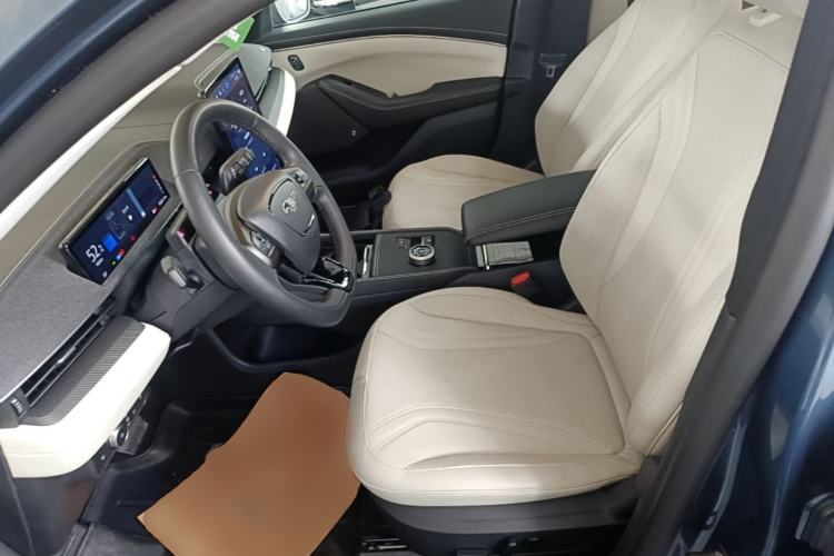 Used Ford Mustang Mach-E 2021 AION Y Plus Rear-Drive Luxury Edition (Long Range) Left Front Seat