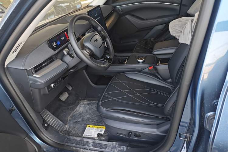 Used Ford Mustang Mach-E 2021 Leap Edition Rear-Drive Version (Standard Range) Left Front Seat