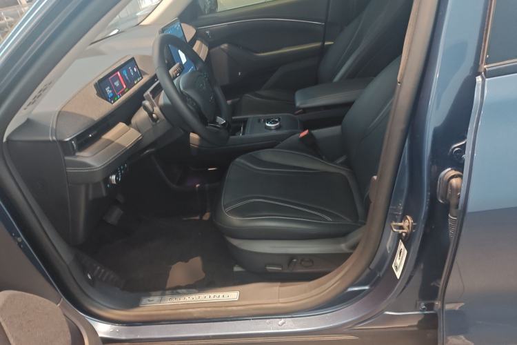 Used Ford Mustang Mach-E 2021 AION Y Plus Rear-Drive Luxury Edition (Long Range) Left Front Seat