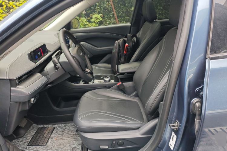 Used Ford Mustang Mach-E 2021 AION Y Plus Rear-Drive Luxury Edition (Long Range) Left Front Seat