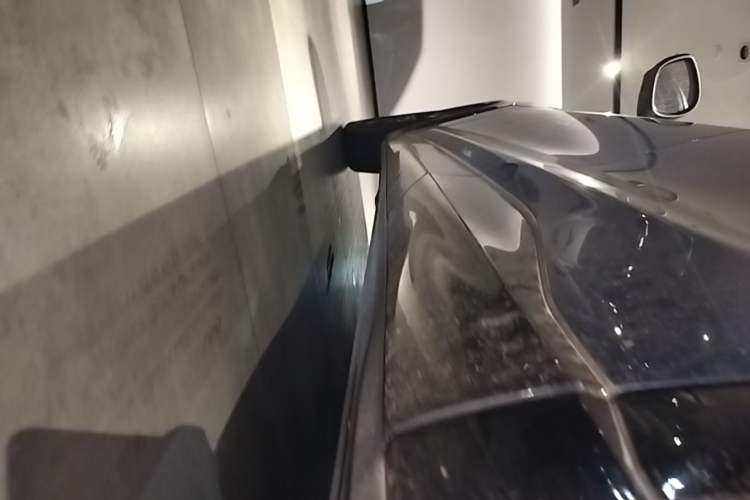 Used Ford Mustang Mach-E 2021 AION Y Plus Rear-Drive Luxury Edition (Long Range) Left Side Sill