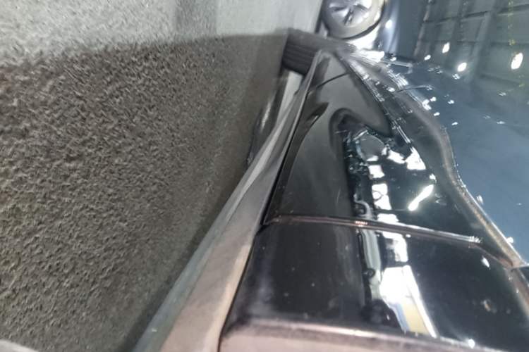 Used Ford Mustang Mach-E 2021 AION Y Plus Rear-Drive Luxury Edition (Long Range) Left Side Sill